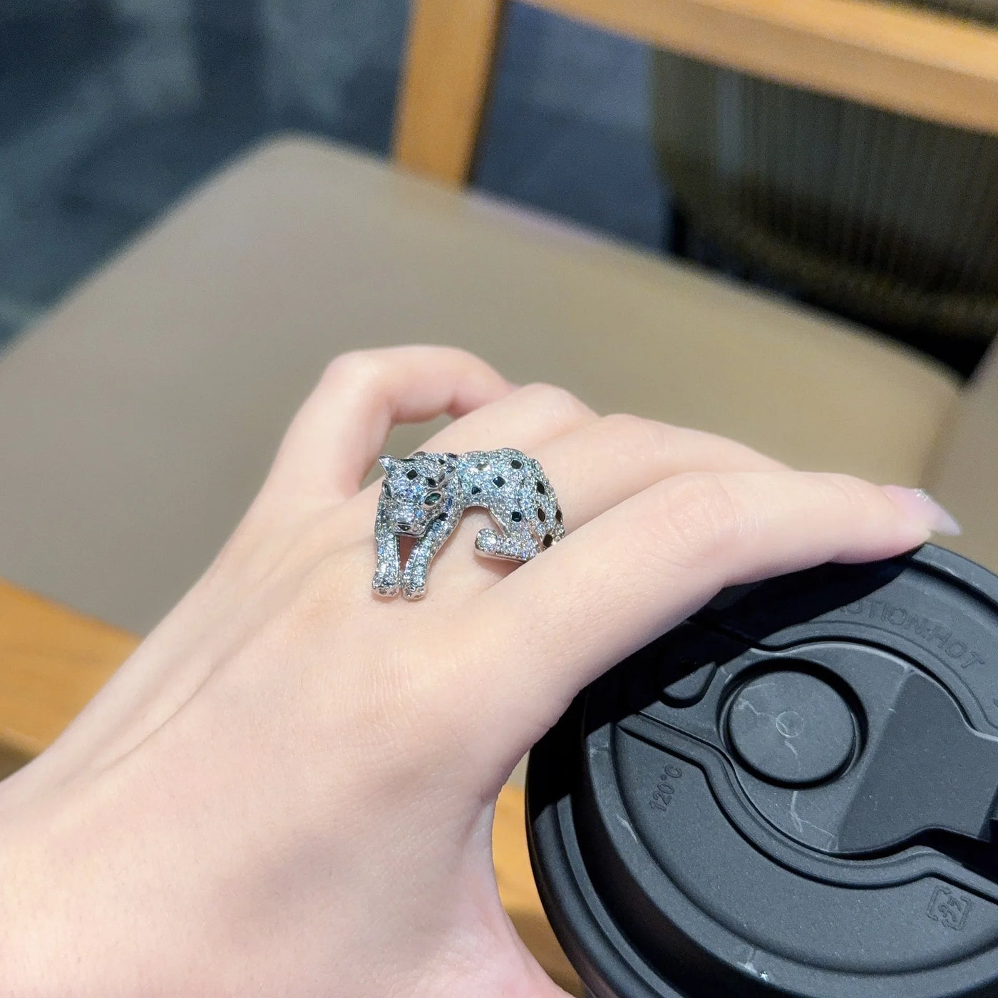 Retro domineering full diamond three-dimensional leopard rings for women fashion hip-hop exquisite ring banquet silver jewelry