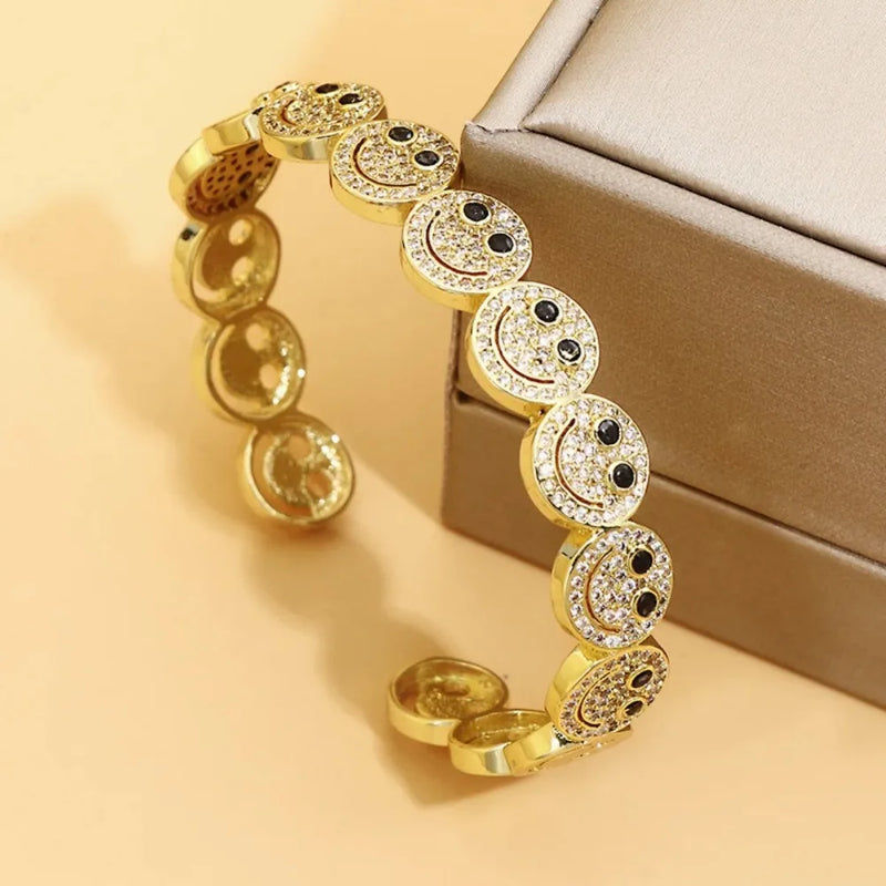 2025 New Luxury Light Full Diamond Colored Smile Bracelet, Unique Design Gold-Plated Stackable Jewelry, Fashionable, Personalize