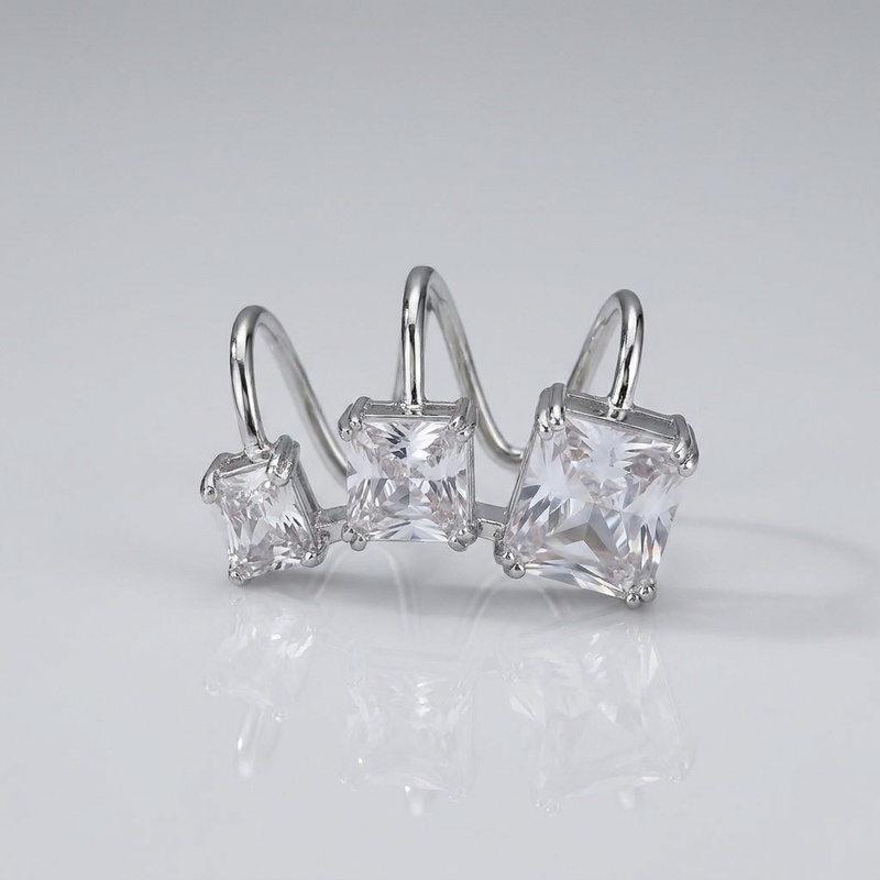 Boucle d'oreille manchette carrée en cristal
